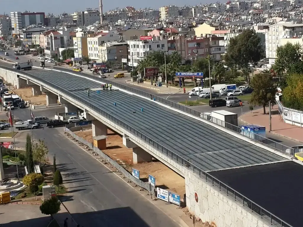 Şehir içi viyadük tabliyesinde su yalıtımı uygulaması